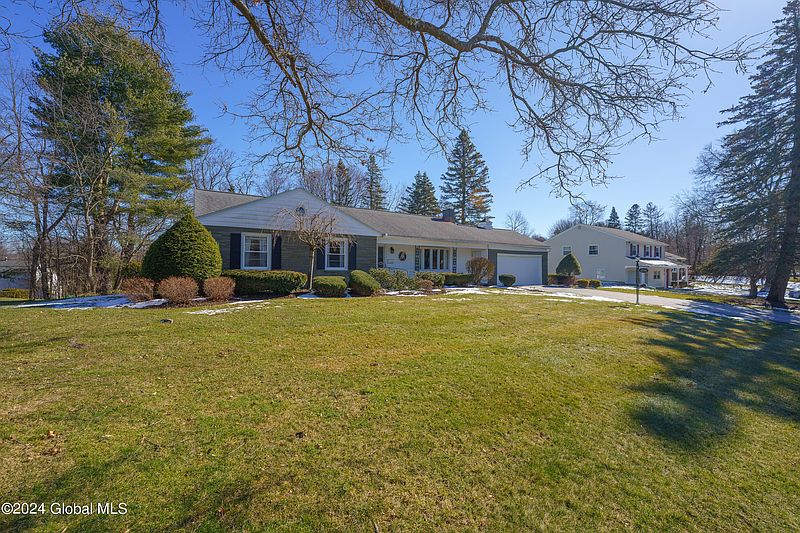 5th image of 1286 Hawthorn Road