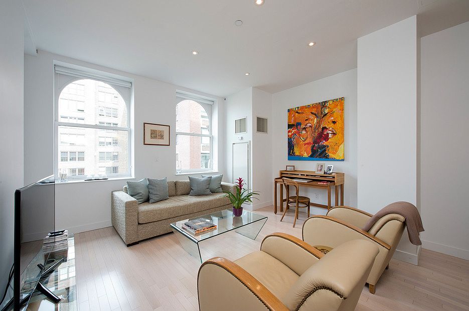 1st image of 650 6th Ave APT 6K