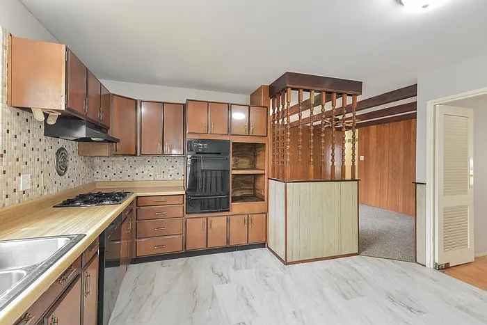 3 Cantabrian Ct — Photo 4