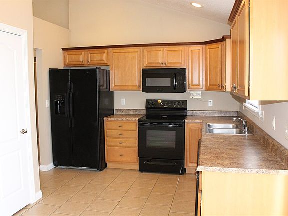 5th image of 10354 Chambersburg Dr