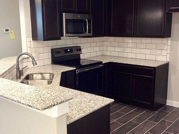 5th image of 255 Hidden Springs Dr