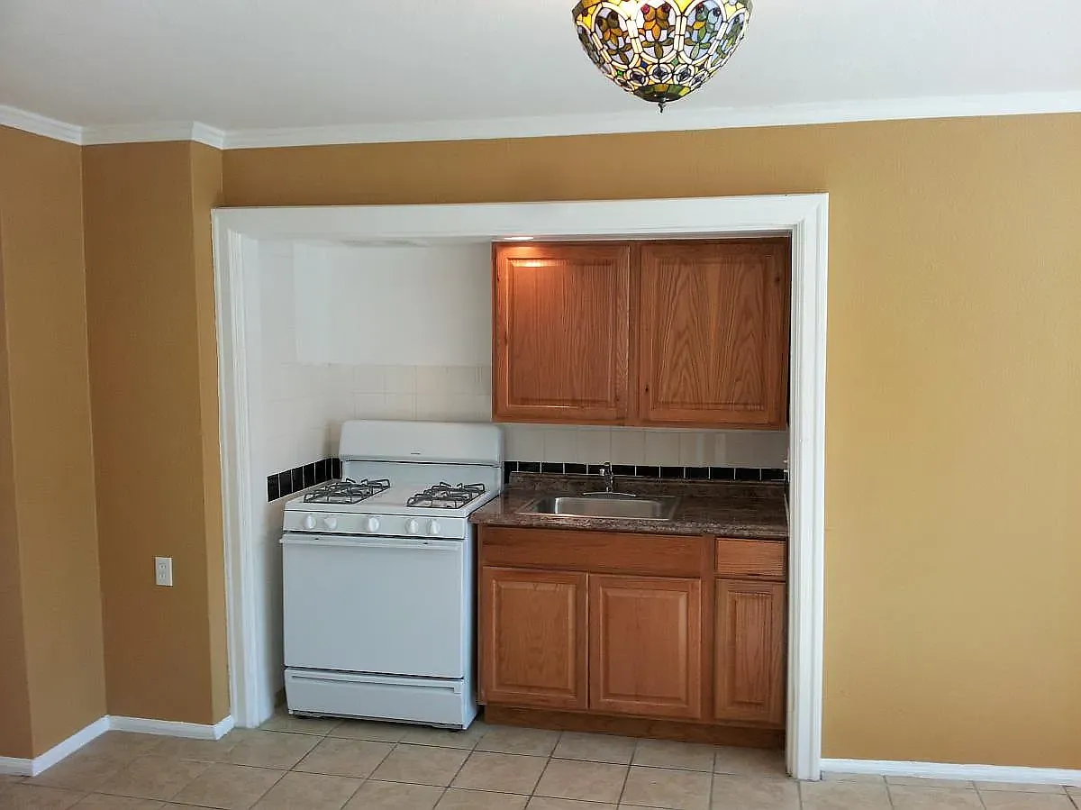 1 bed, 485 sqft, $999 — Photo 2