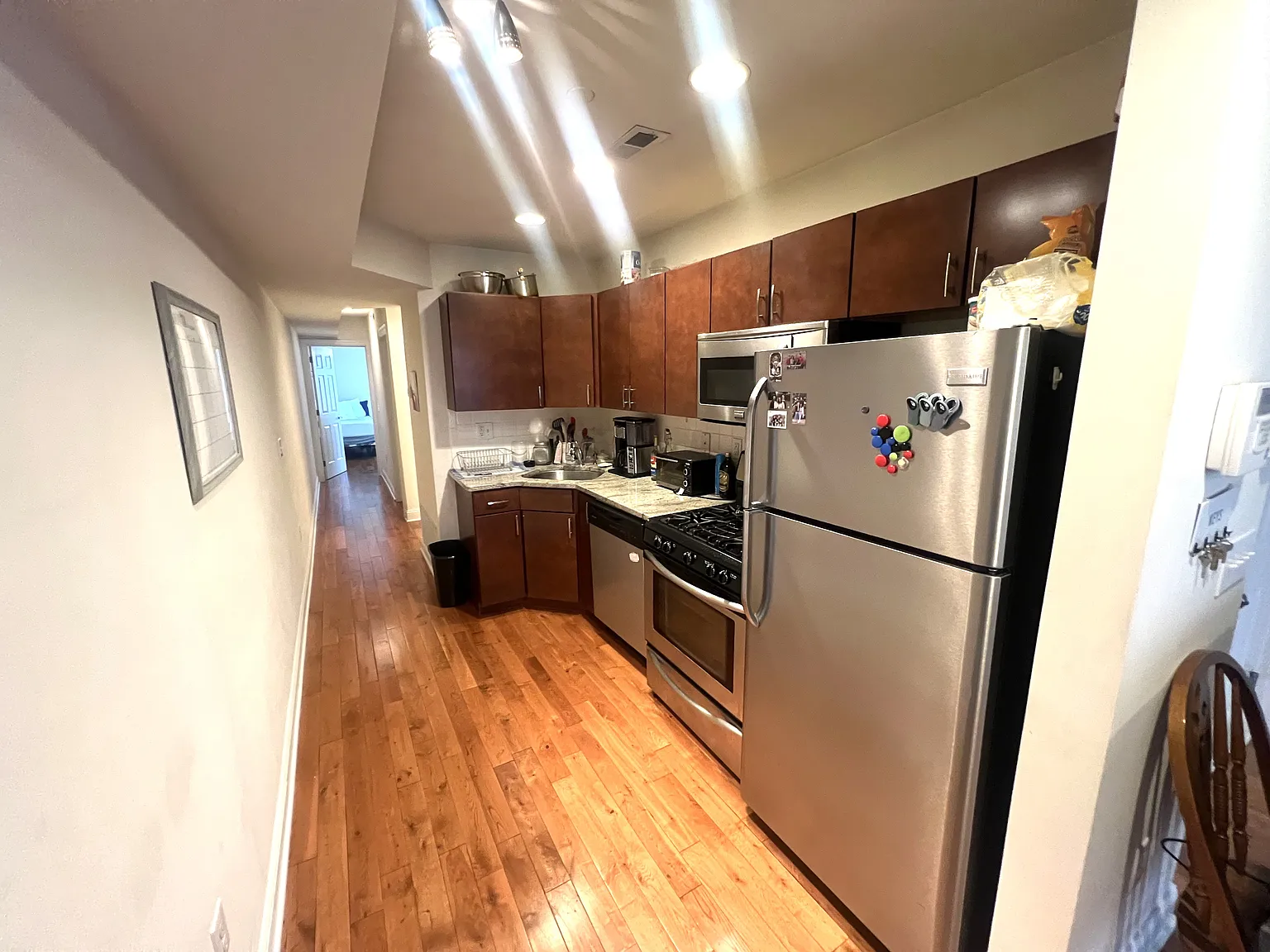 2 bed, 2475 sqft, $1,350 — Photo 4