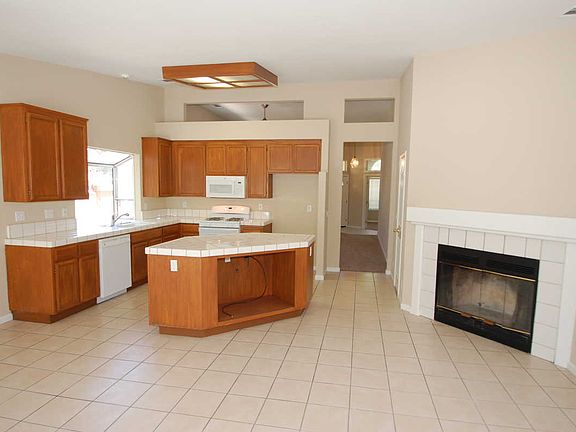 4th image of 10129 River Falls Cir