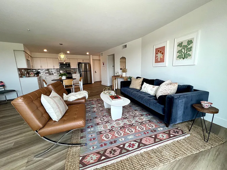 5210 W Olympic Blvd #201 — Photo 6