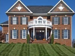 2220 Birch Leaf Ln, Blacksburg, VA 24060