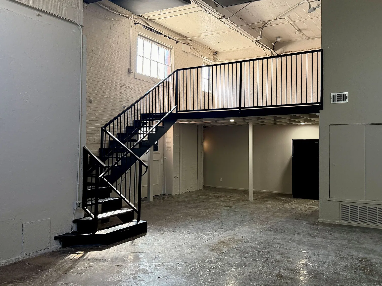 Harwood Lofts — Photo 2