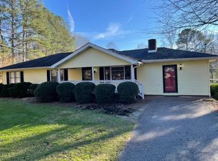 8458 Majors Rd, Cumming, GA 30041