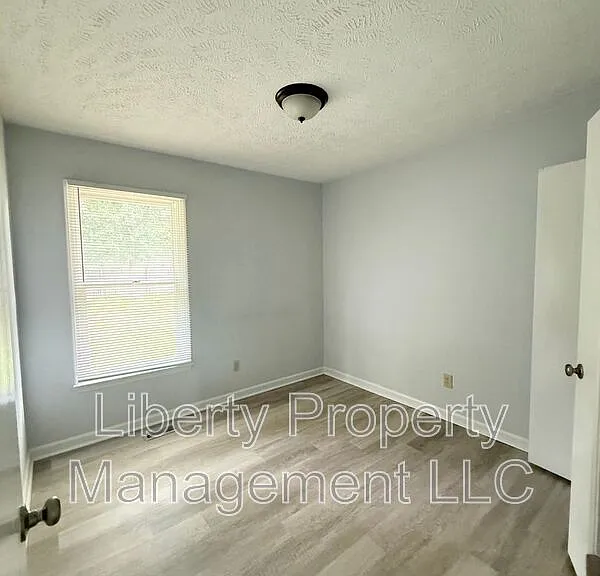 1222 Skyline Dr — Photo 11