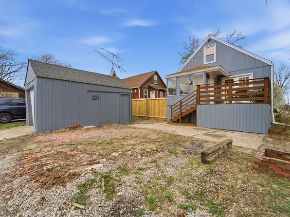 3200 Oxford St, Des Moines, IA 50313