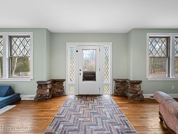 3rd image of 100 Azalea Rd