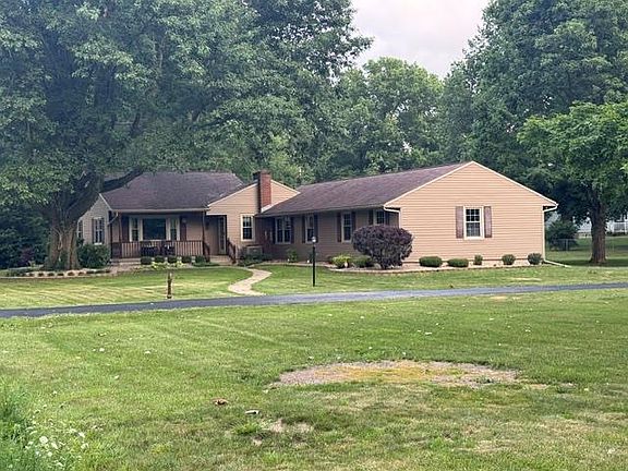 2nd image of 1095 Iberia Rd