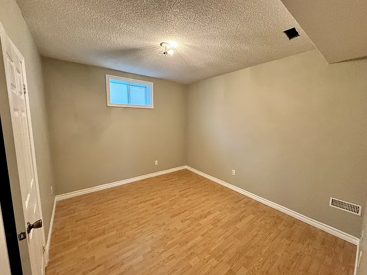 70 Knupp Rd #LOWER — Photo 12