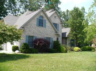 28828 Margaret Ln, New Boston, MI 48164