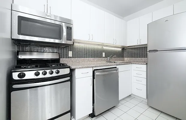 Rented by REAL New York | media 15