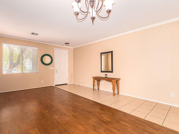 5th image of 2532 W Whitman Dr
