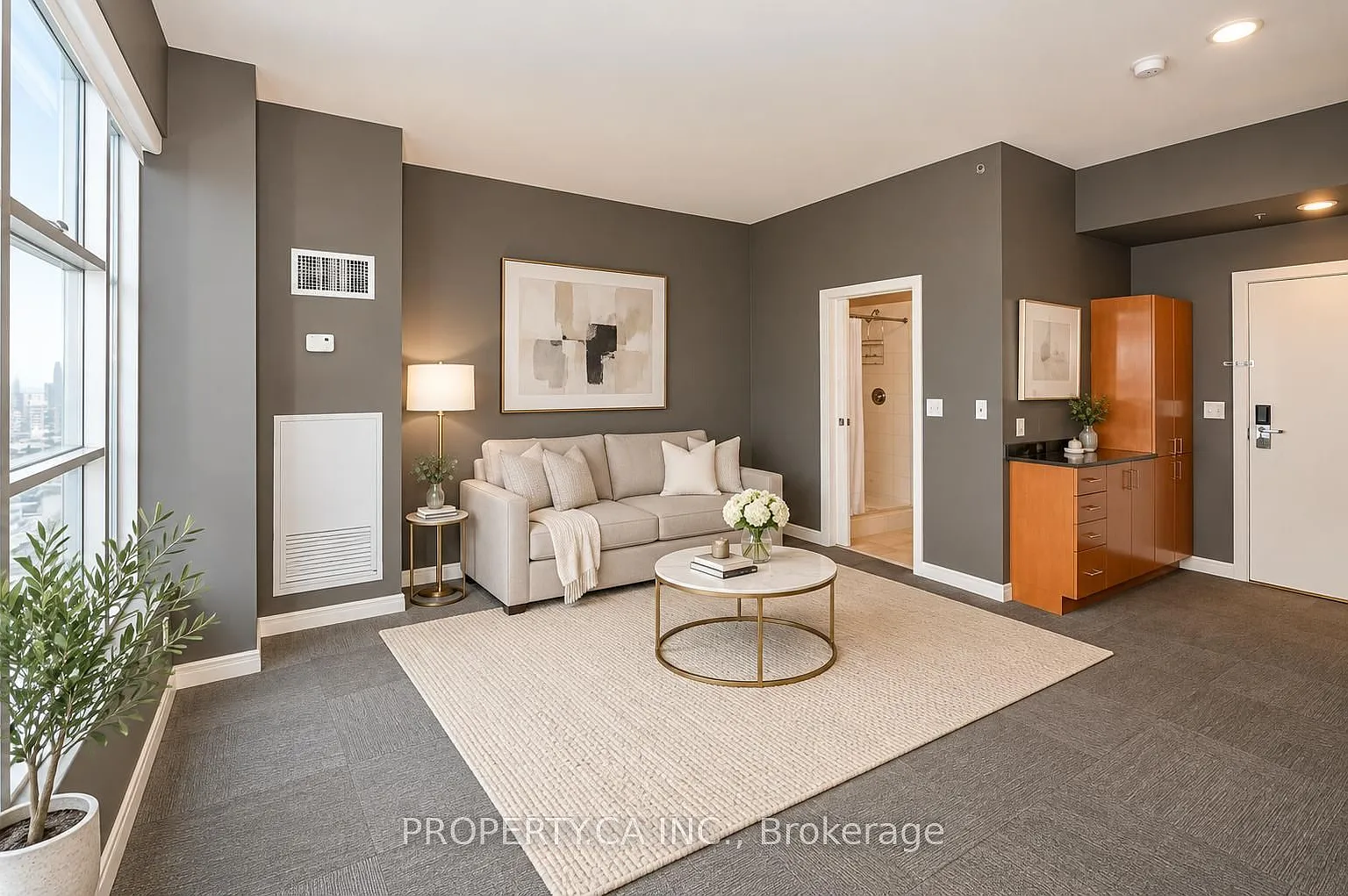 Studio, $2,050 — Photo 1