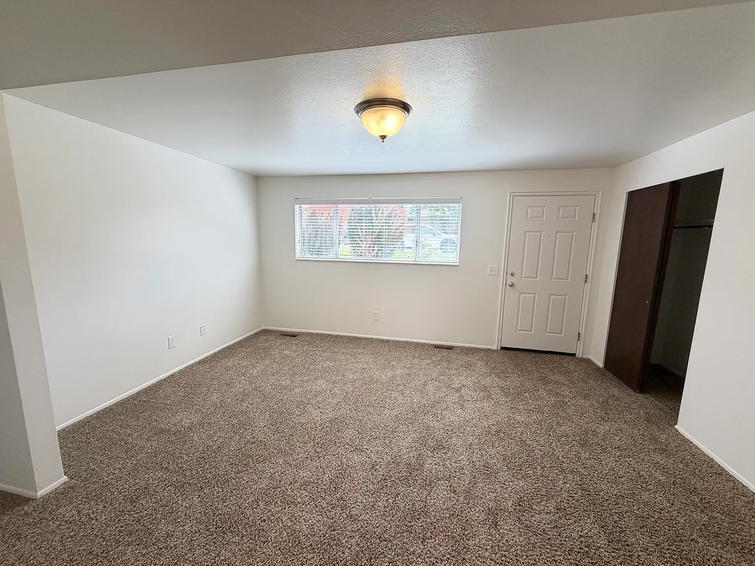 2 bed, 864 sqft, $1,295 — Photo 3