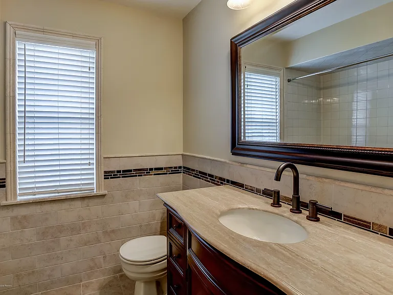 92 Tulip Ln — Photo 11