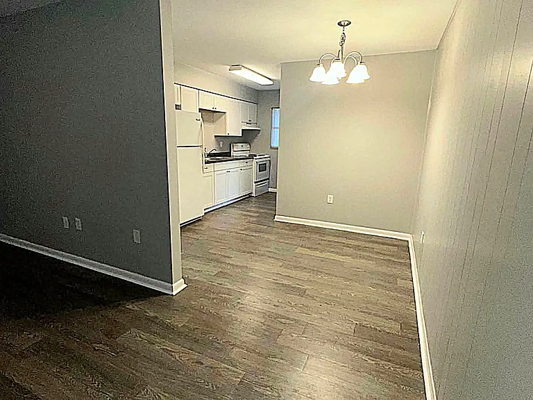 109 Stadium Rd #9 — Photo 8