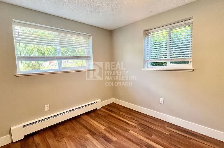 1720 S Cook St — Photo 12