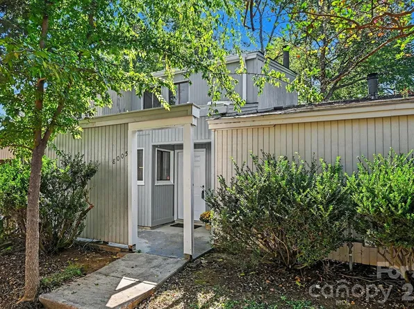 8005 Horse Chestnut Ln, Charlotte, NC 28277
