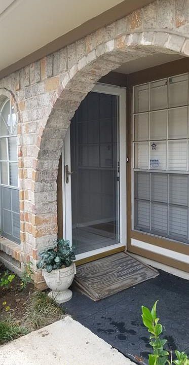 1st image of 36 Baron Ln