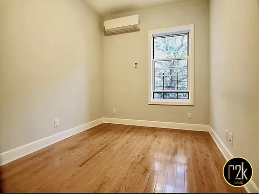 Rented by Realty 2000 Corp | media 6