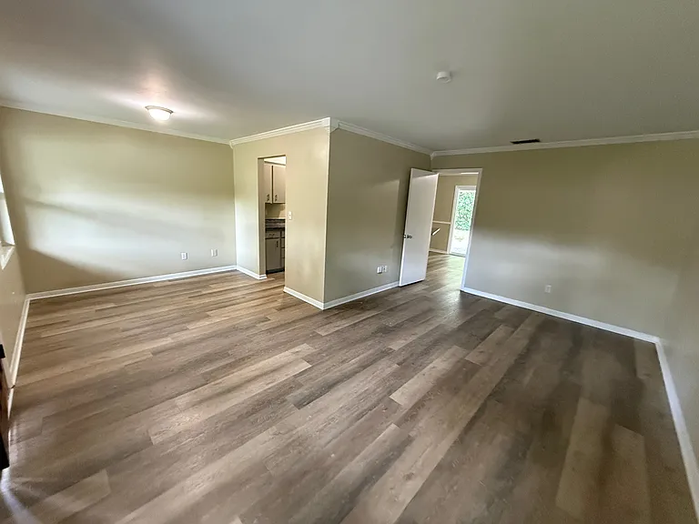 3537 NW 49th Ave — Photo 8