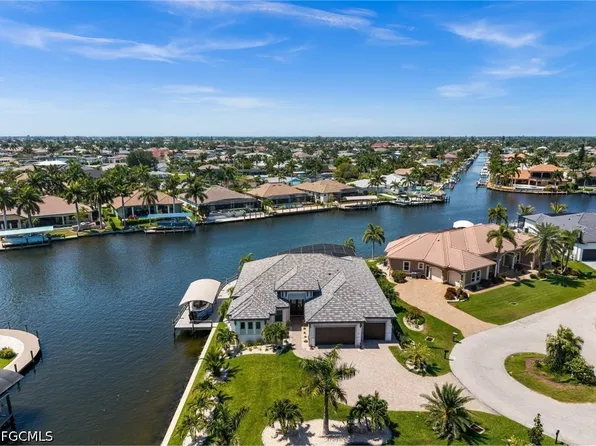 5201 Skylark Ct, Cape Coral, FL 33904