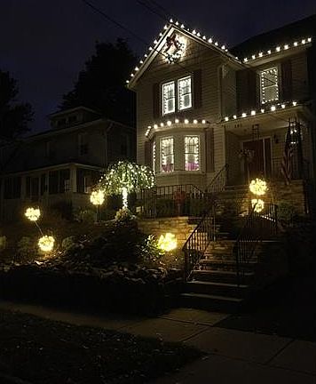 2nd image of 131 W Lincoln Ave
