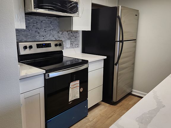 3rd image of 5109 S Waco Ct