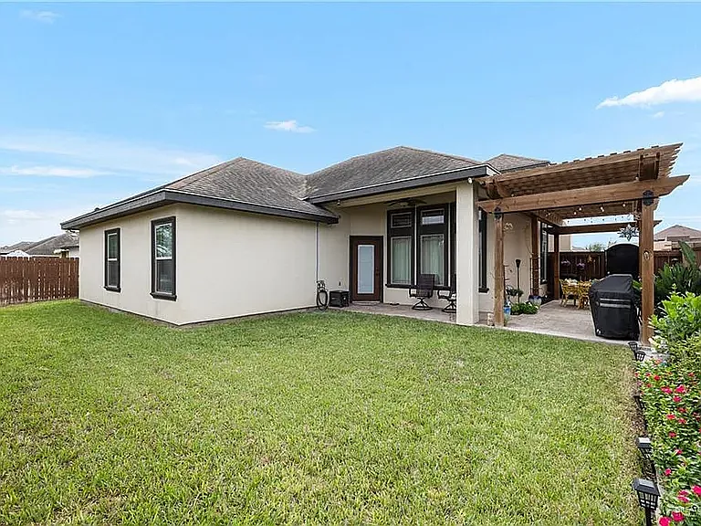 2100 Rice Ave — Photo 20