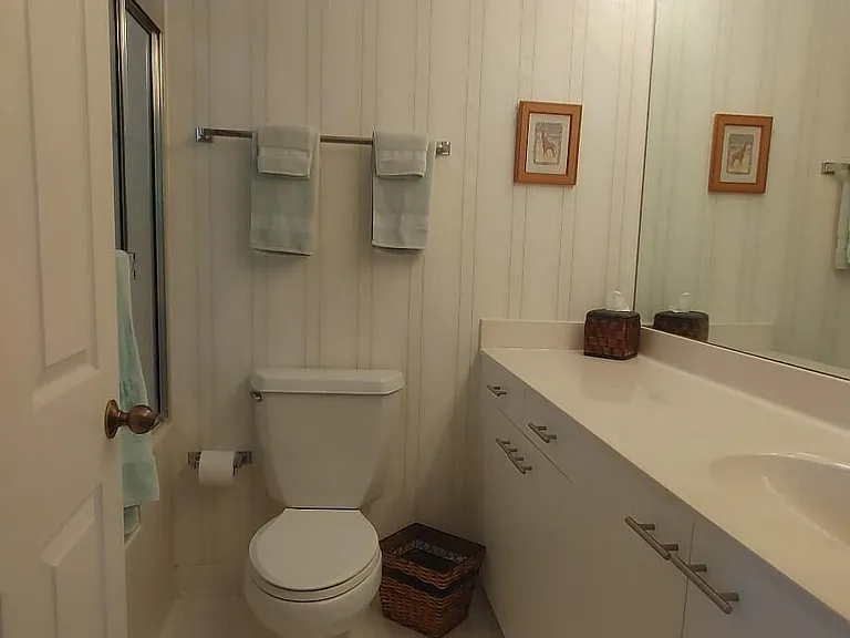 16461 Riverwind Dr — Photo 34