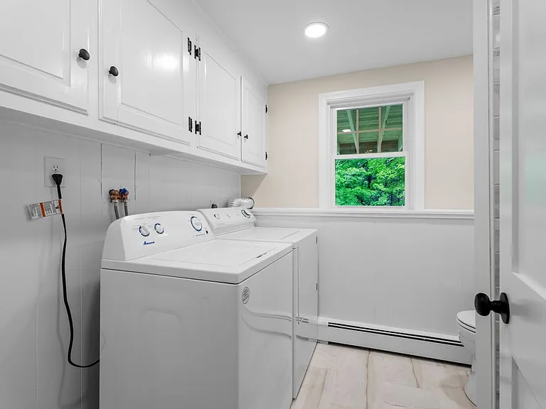 831 Nut Plains Rd — Photo 8