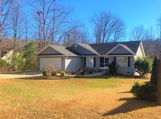 208 Cedar Creek Ln, Seneca, SC 29678