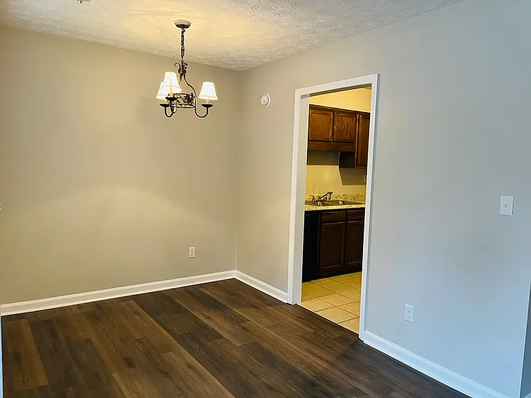 145 Pine Ter — Photo 8