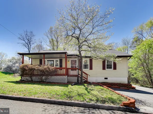 11832 Arrowhead Trl, Lusby, MD 20657