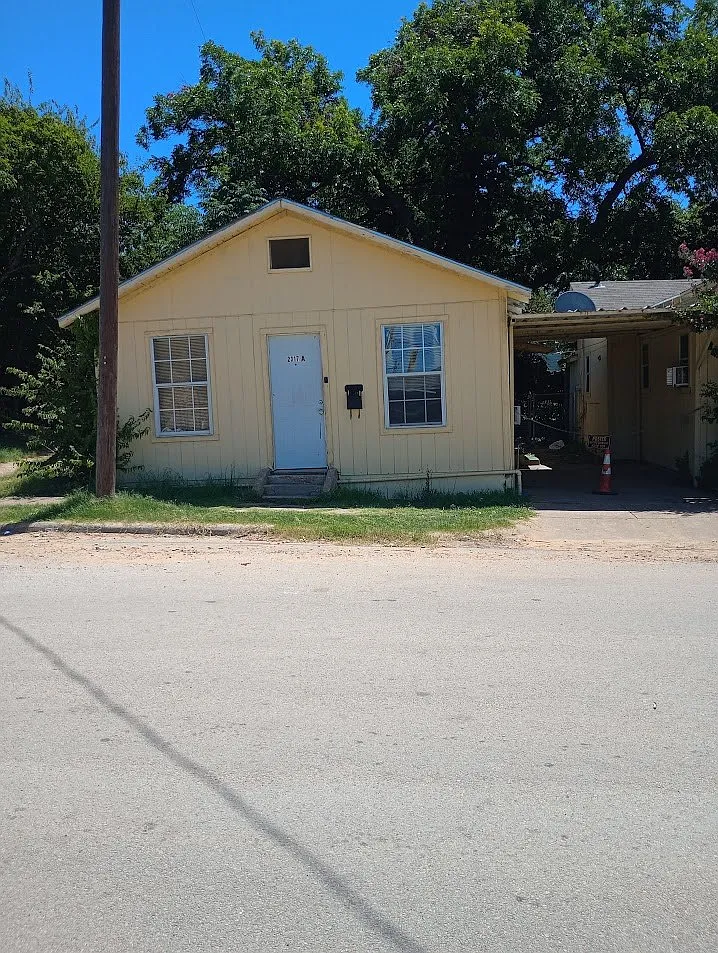 2317 Anna St #A-B, Fort Worth TX - Owner Finance Home