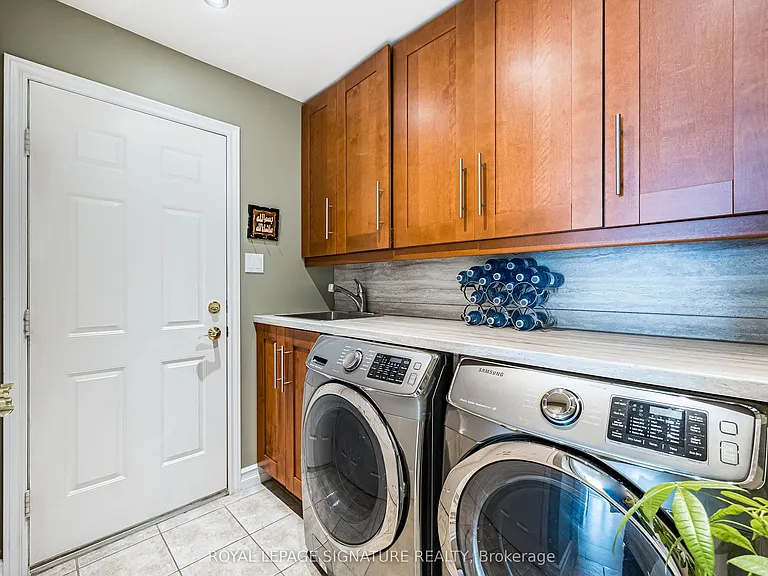 5571 Spangler Dr — Photo 12