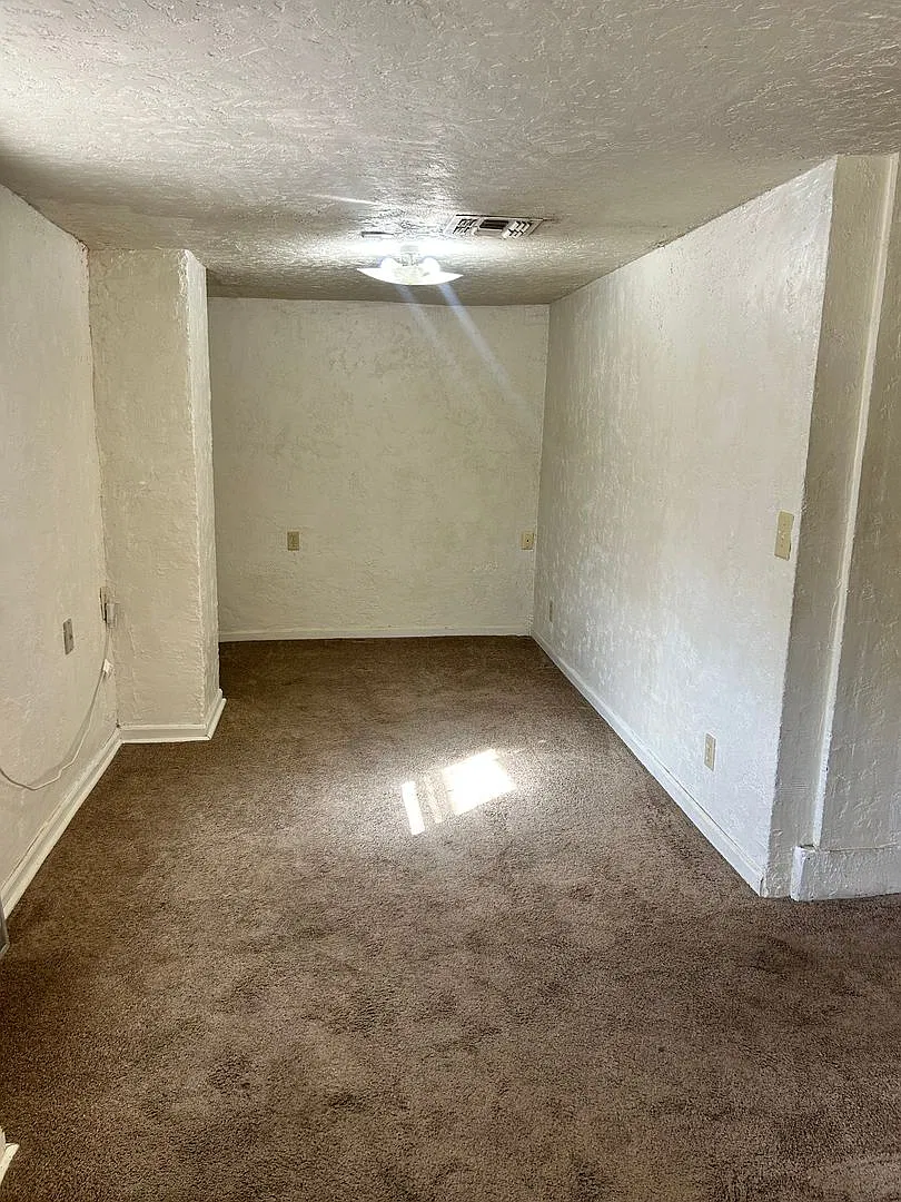 Great 2 Bedroom Apartment — Photo 4
