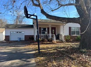 406 N 24th St, Van Buren, AR 72956