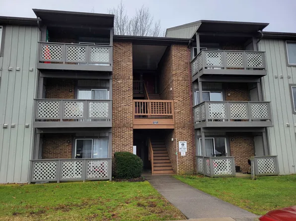 827 Claytor Sq #827, Blacksburg, VA 24060