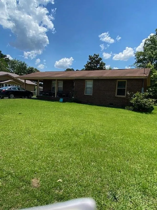 107 Cypress Dr photo 1