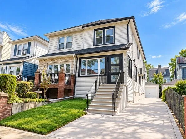 1074 E 36th St, Brooklyn, NY 11210