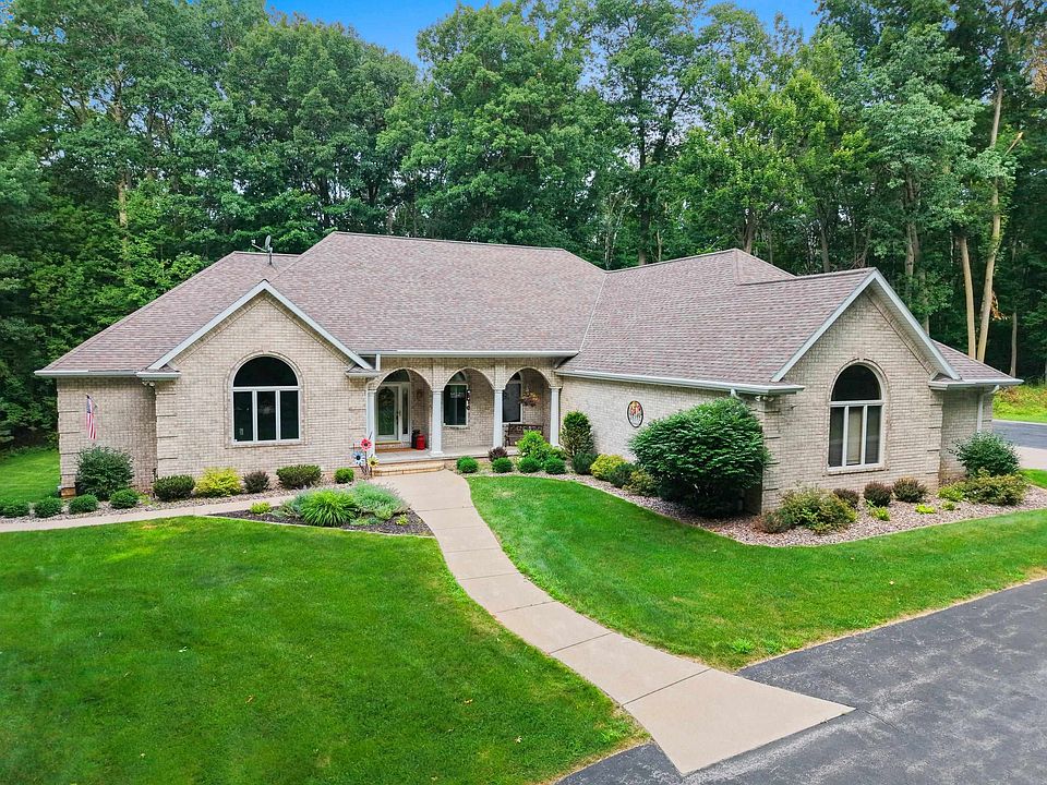 1st image of 696 Springbrook Dr