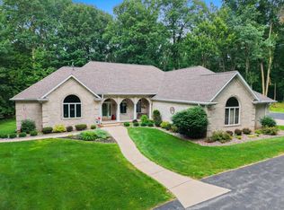 696 Springbrook Dr, Oneida, WI 54155