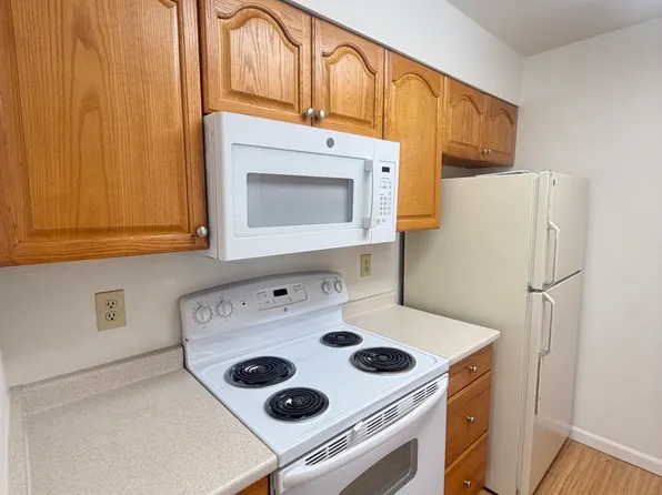 2806 Howe Pl APT 3, Anchorage, AK 99517