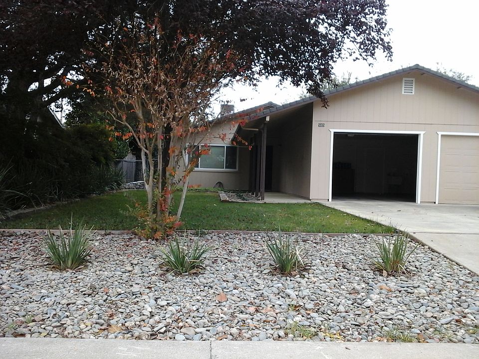 front view of house_11262014