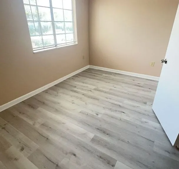 1208 Pinegrove Dr #D — Photo 11
